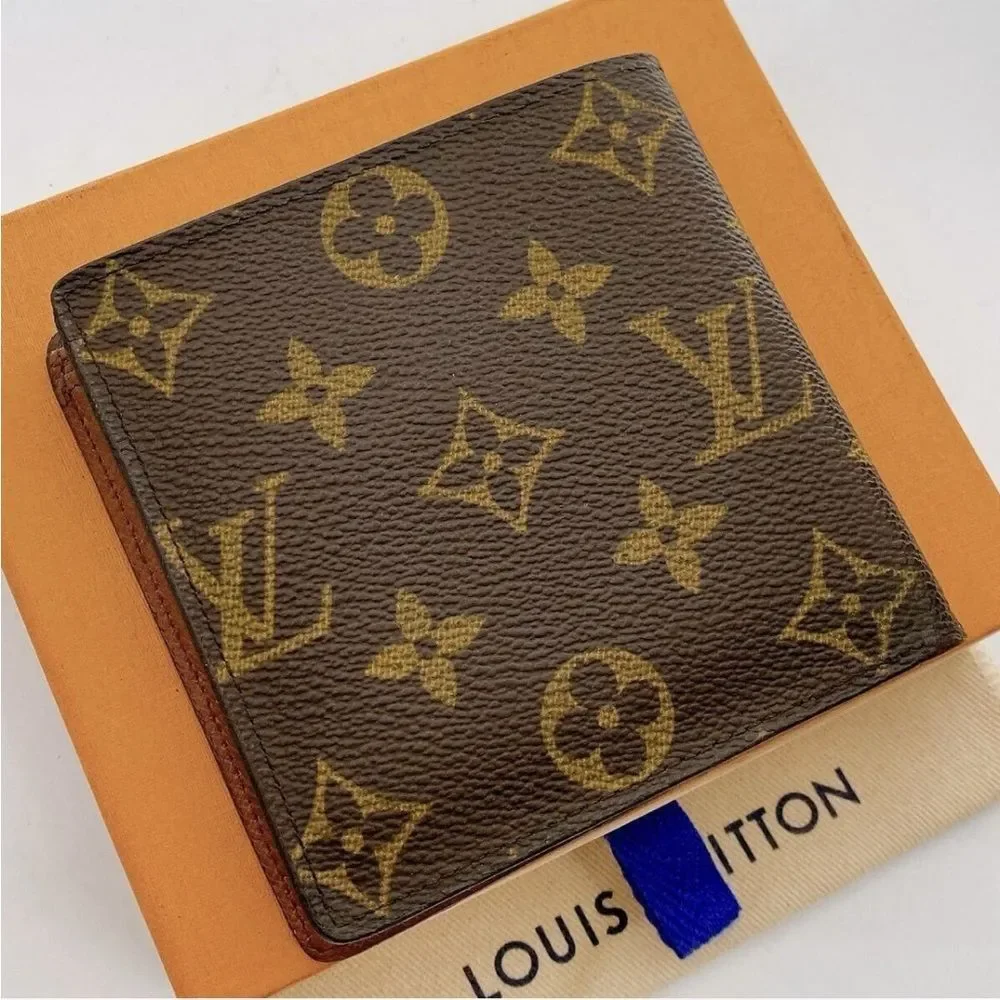 Preloved in excellent condition Louis Vuitton Monogram wallet authentic
